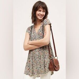 Anthro Vanessa Virginia M Luana Floral Tunic Top